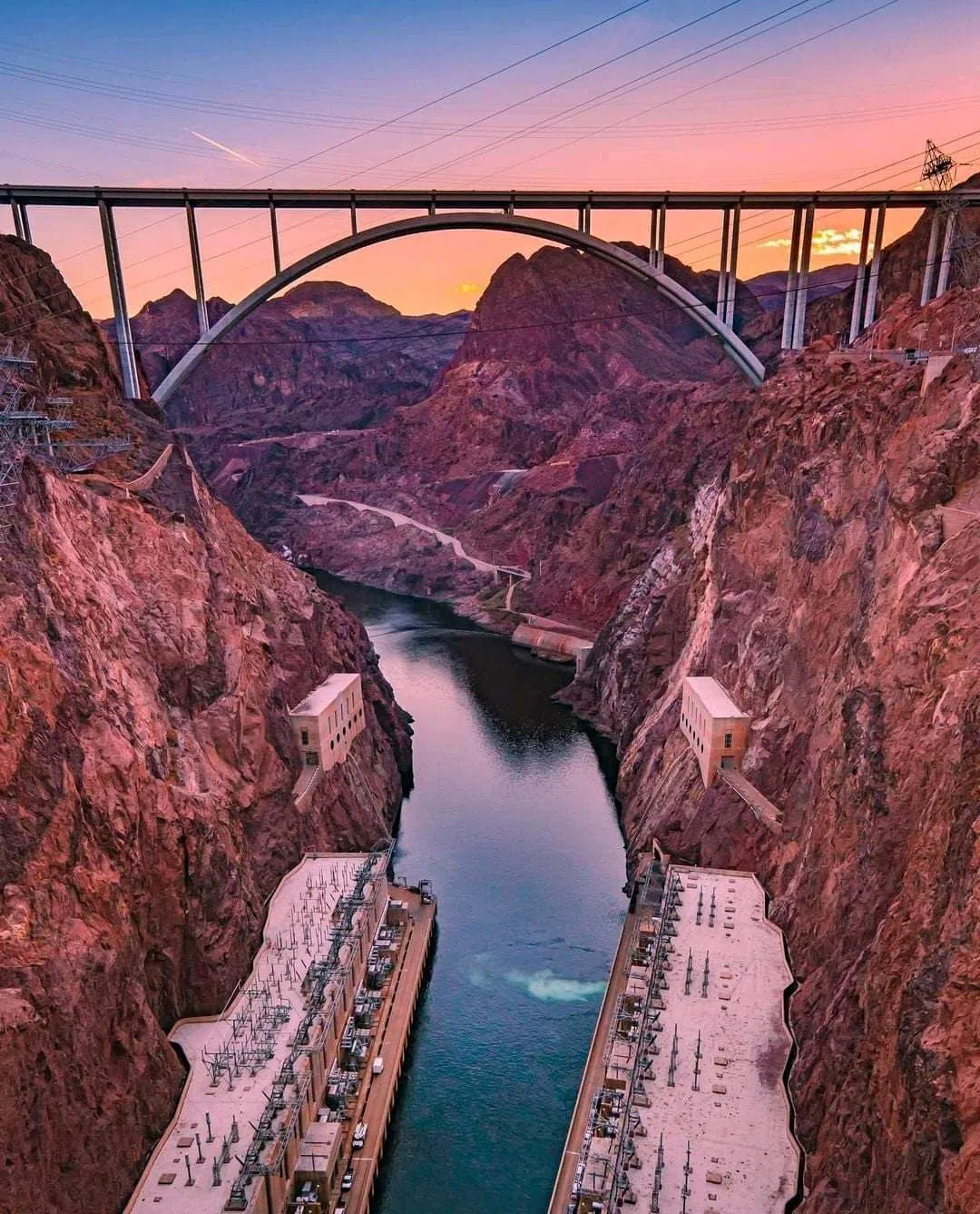 Mike O'Callaghan–Pat Tillman Memorial Bridge, Las Vegas